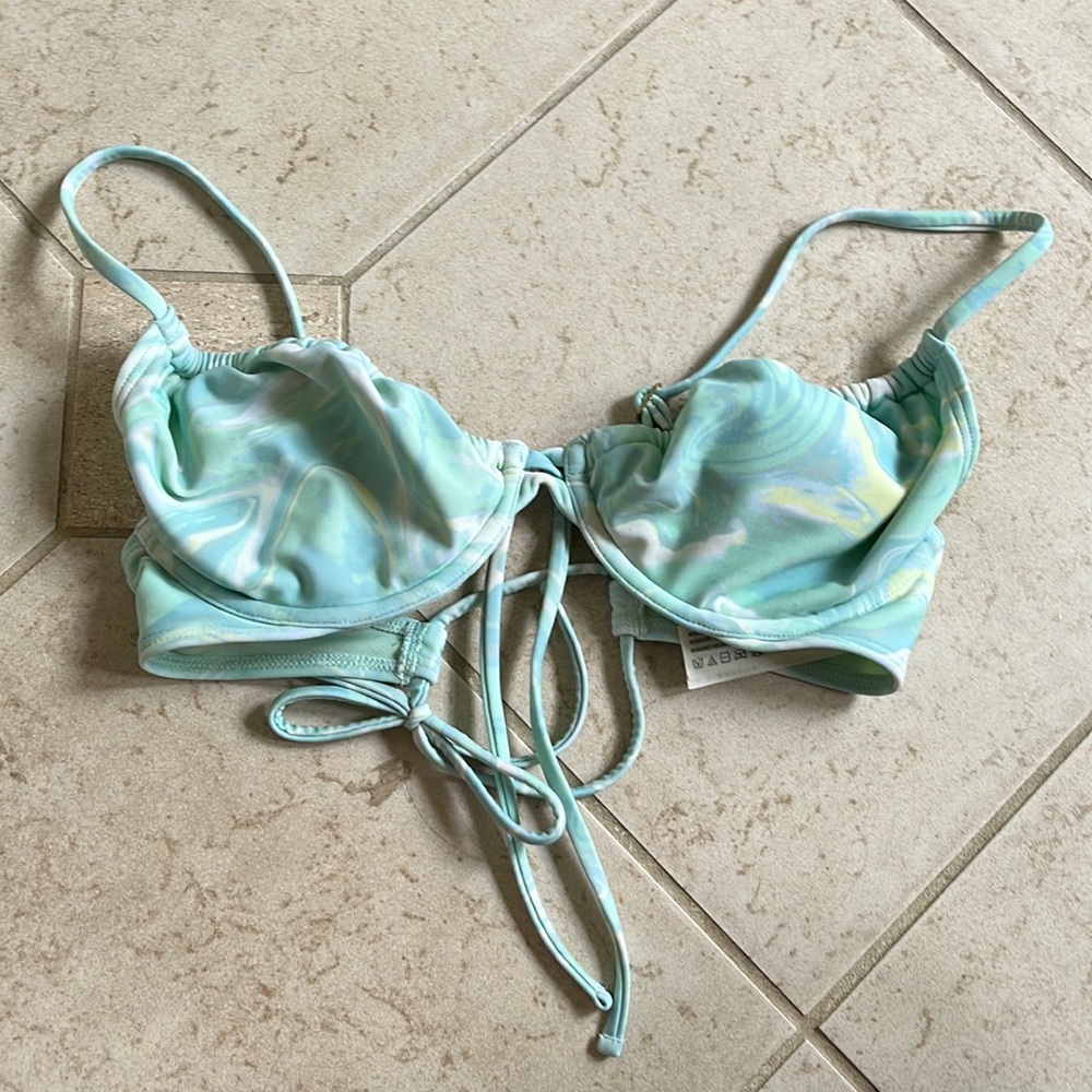 Hollister bathing suit top